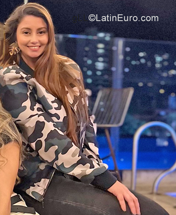 Date this good-looking Colombia girl Paula from Medellin CO31111