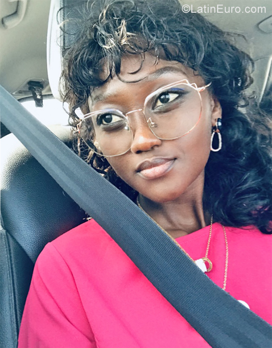 Date this exotic Angola girl Joana from Luanda AO96