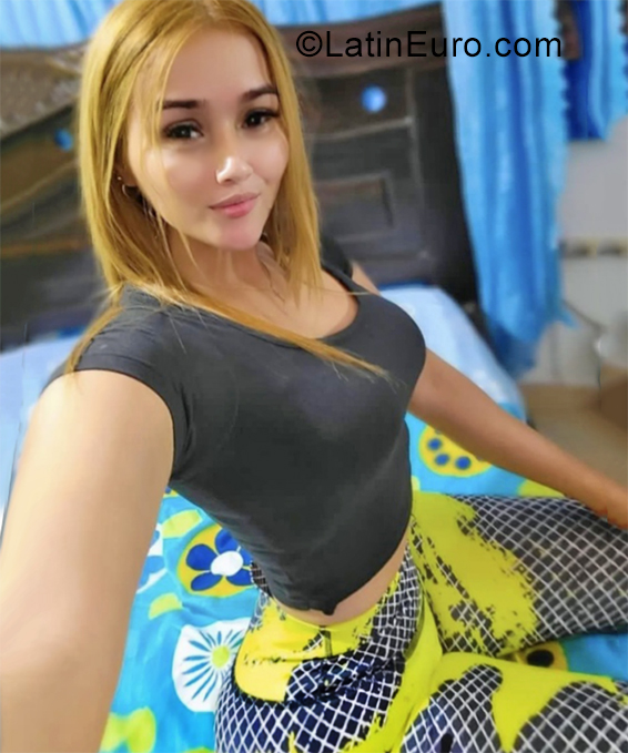 Date this foxy Ecuador girl Marygaby from Guayaquil EC887