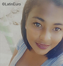 Date this pretty Dominican Republic girl Luisaury from Nagua DO40504