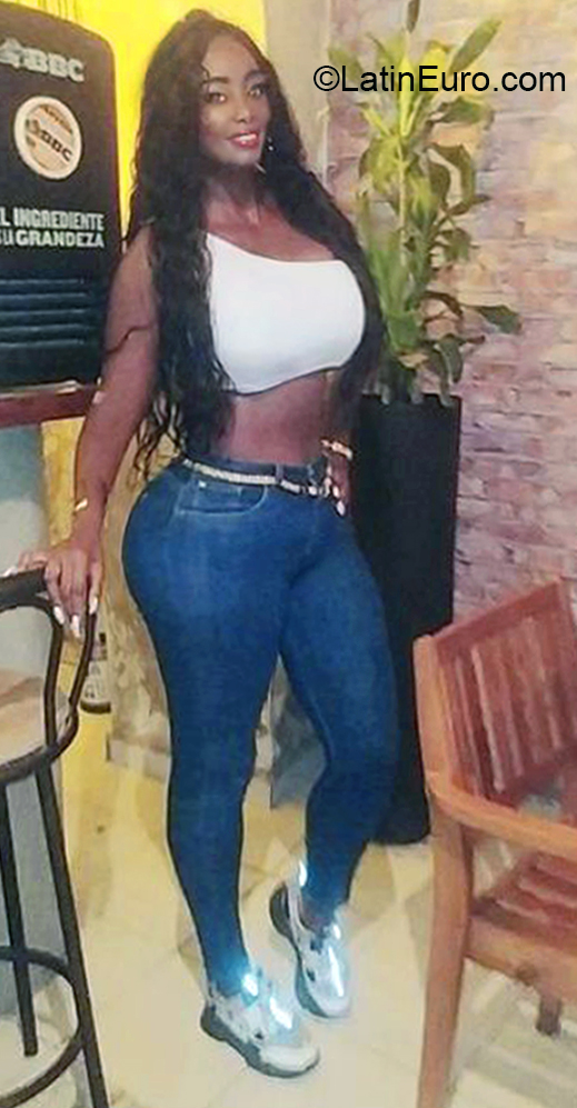 Date this fun Colombia girl Nidia from Cali CO31255