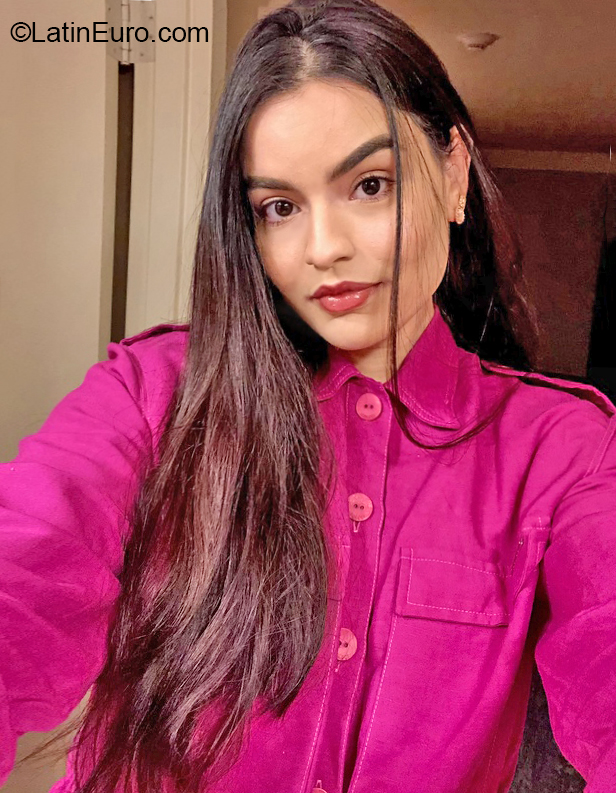 Date this lovely Brazil girl Gabriel from Sao Gabriel BR11621