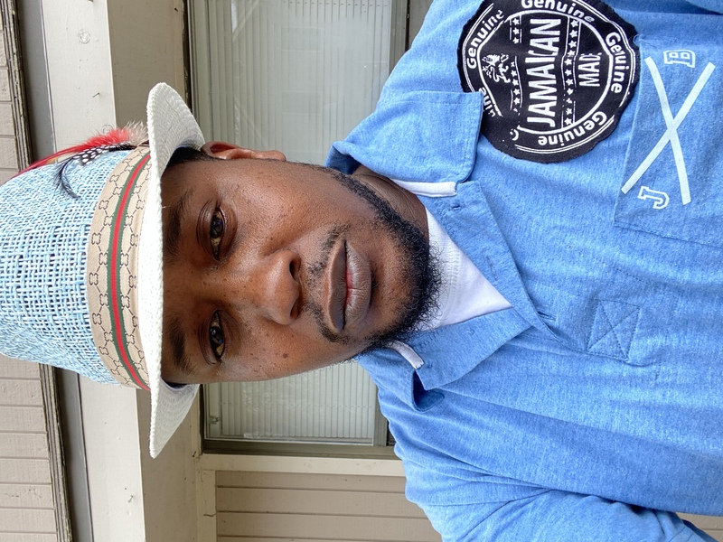 Date this delightful United States man Ahmr from Kansas US21587