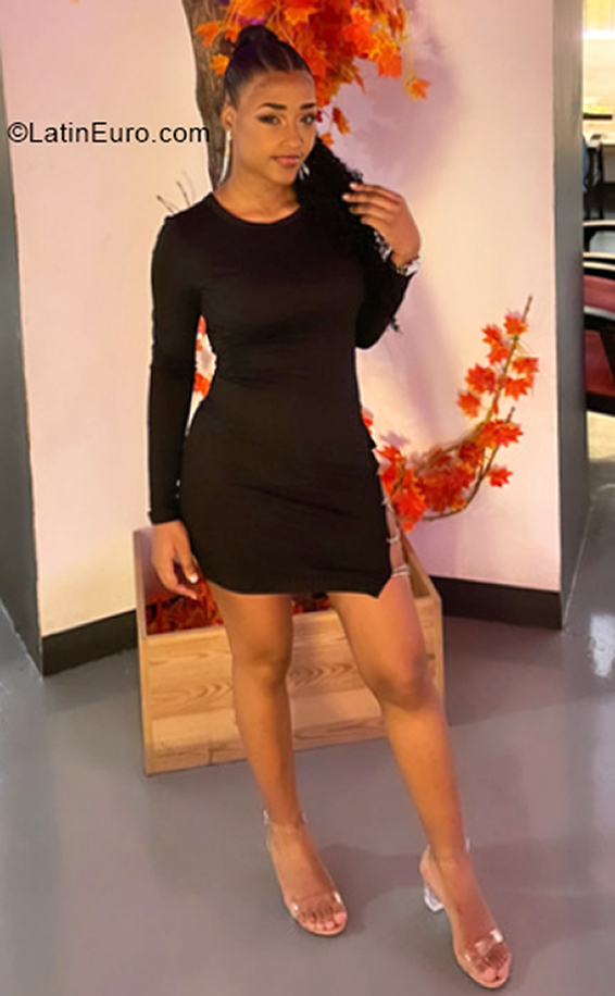 Date this lovely Spain girl Maria from Barcelona ES684