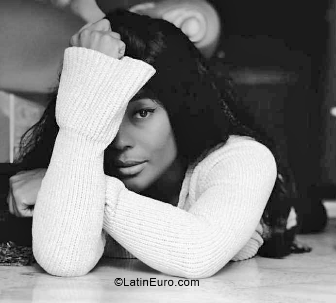 Date this georgeous Colombia girl Su from Pal CO31332