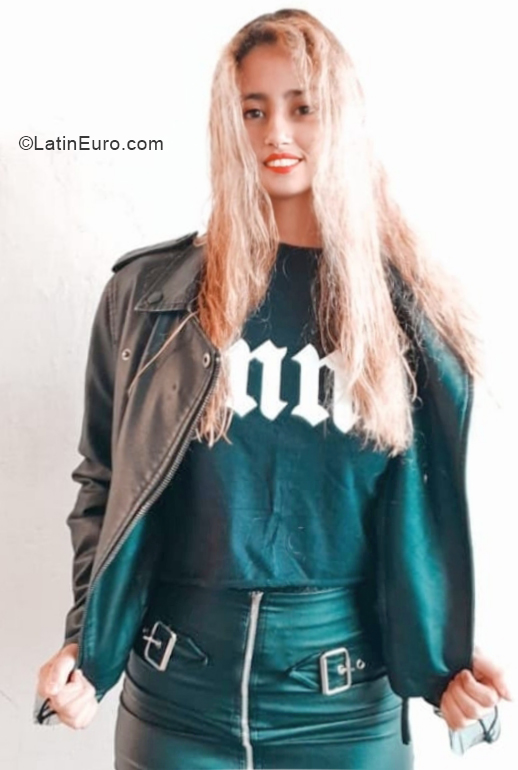 Date this fun Argentina girl Lady from Buenos Aires AR845