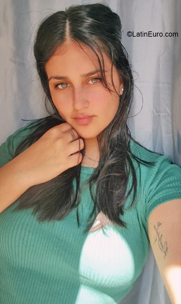 Date this good-looking Argentina girl Anna from Mar del Plata AR844