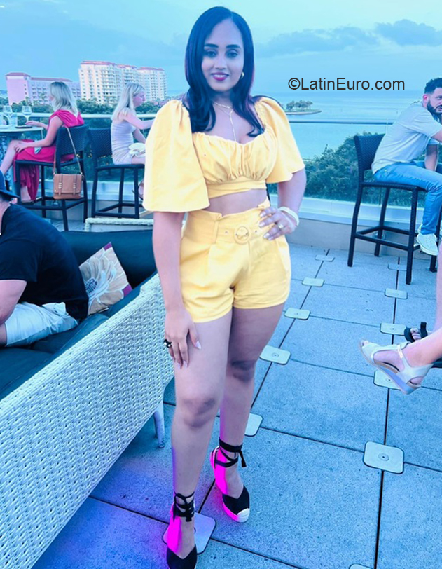 Date this gorgeous Dominican Republic girl Charimal from Santiago DO40594