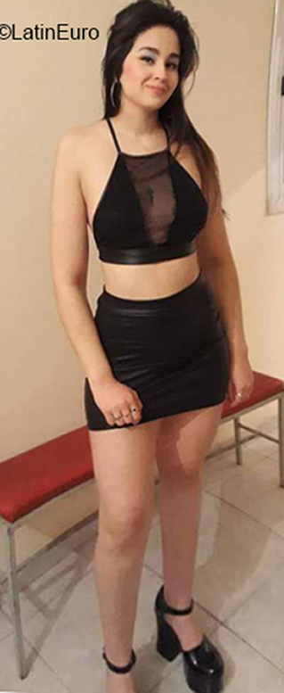 Date this hard body Argentina girl Mumi from La Rioja AR850