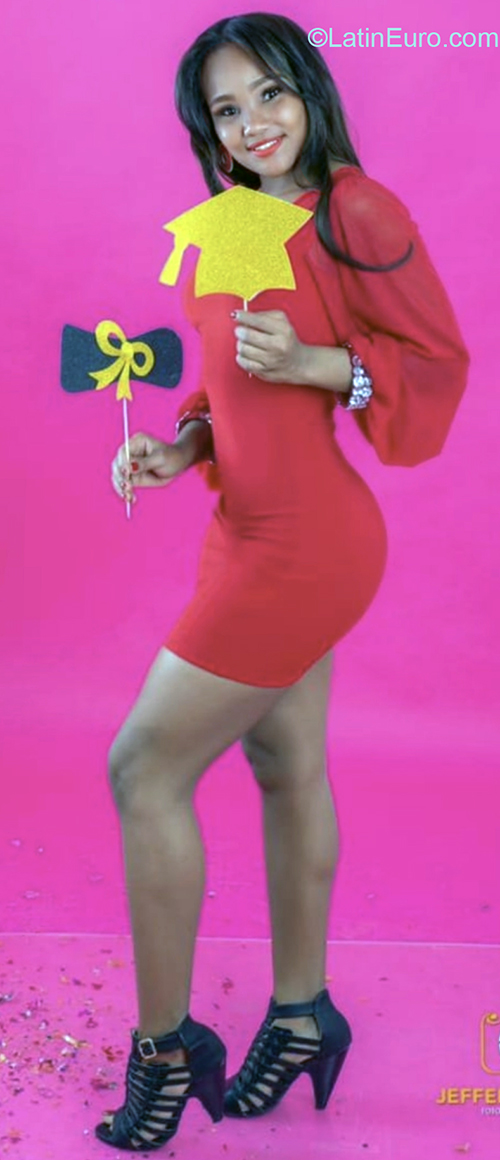 Date this georgeous Dominican Republic girl Estrella from Santo Domingo DO40603