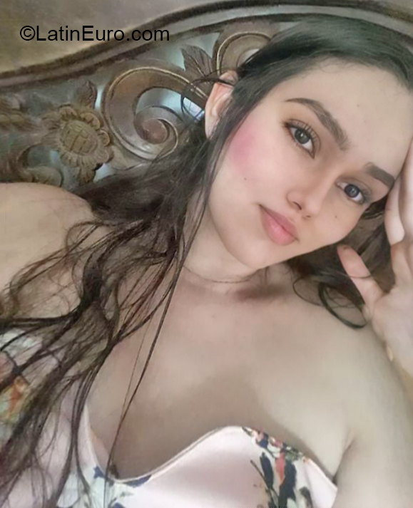 Date this delightful Colombia girl Karen from Medellin CO31394