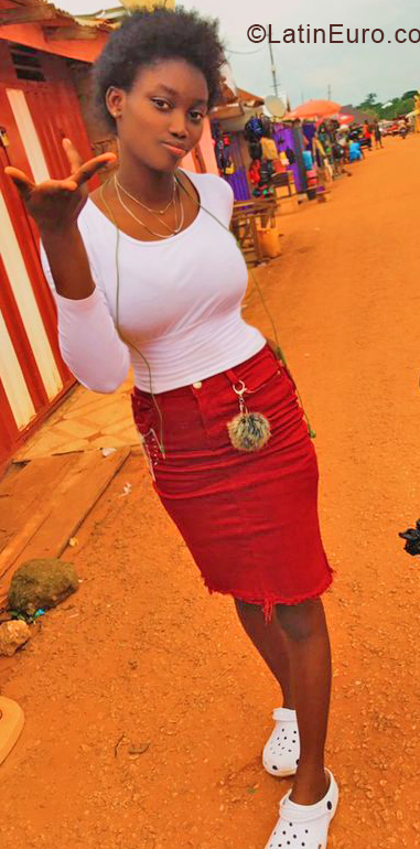 Date this hard body Ghana girl Clementine from Ghana GH184