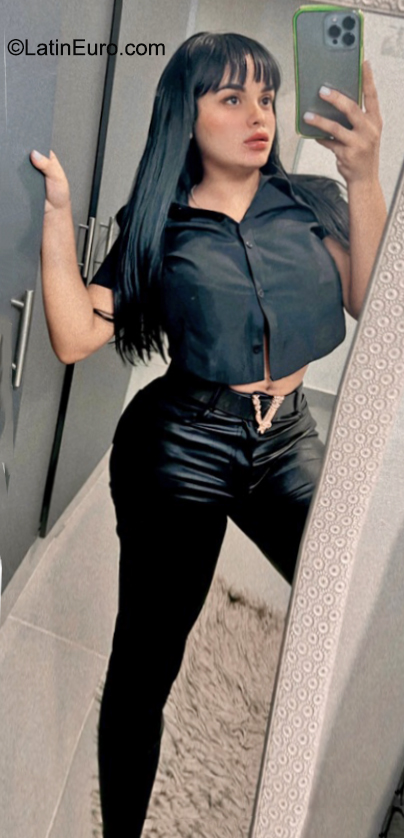 Date this charming Dominican Republic girl Cristina from Santiago DO40685