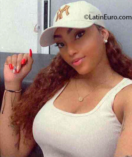 Date this exotic Colombia girl Carol from Cali CO31624