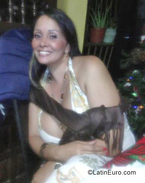 Date this lovely Venezuela girl Nela from Venezuela VE4196