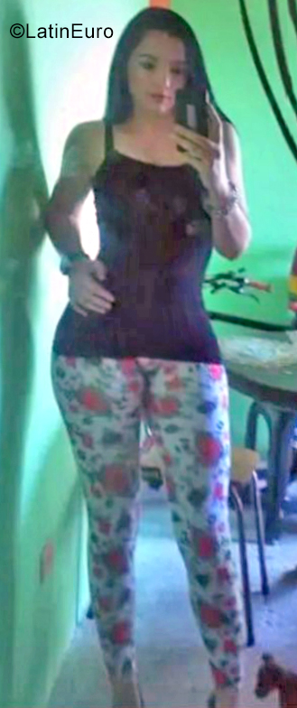 Date this sensual Venezuela girl Kerlin from San Cristobal VE4200