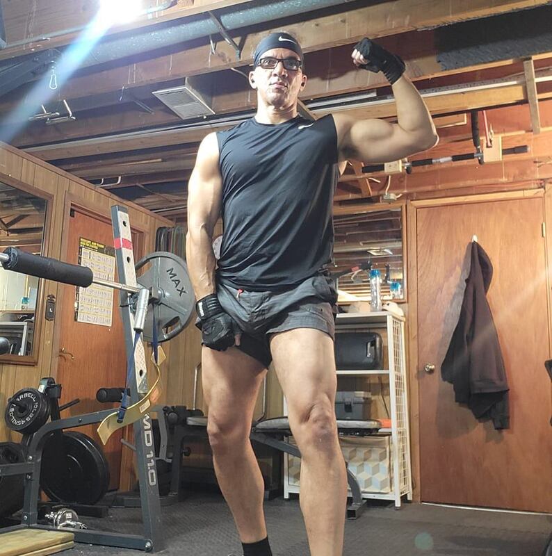 Date this tall United States man Vid from Milwaukee US21947