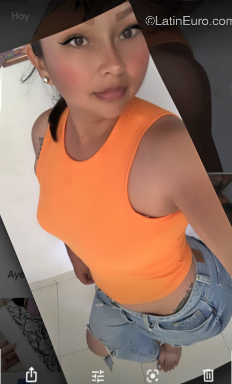 Date this charming Colombia girl Carolina from Sogamoso CO32325