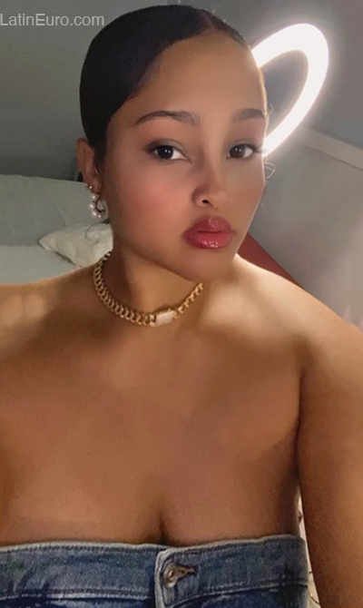 Date this pretty Dominican Republic girl Patricia from Santo Domingo DO45523