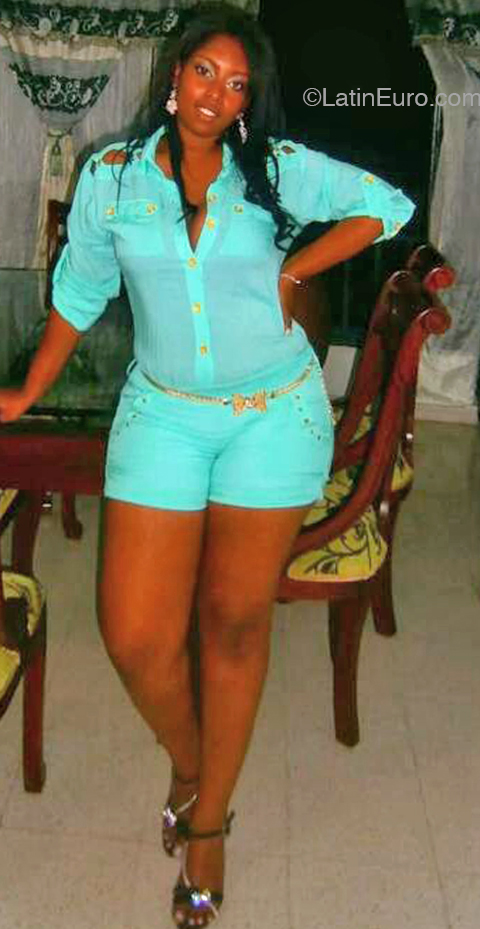 Date this gorgeous Colombia girl Yelit from Cali CO32459