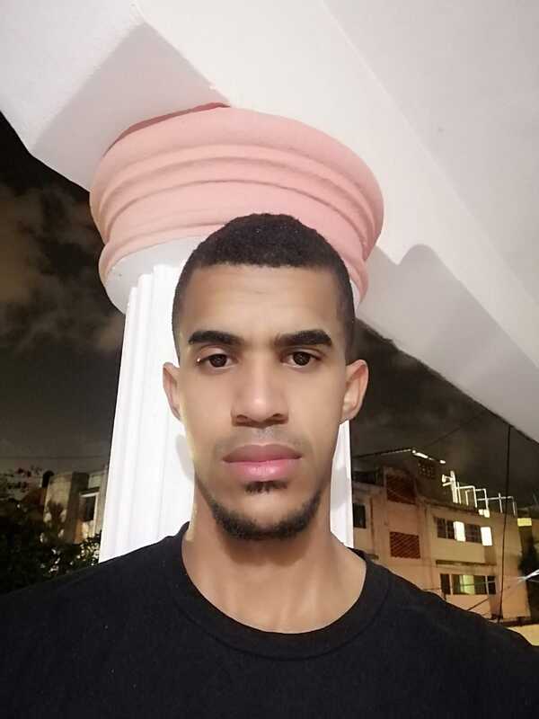 Date this pretty United States man Joan from New York US22618