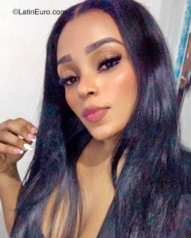 Date this hard body Colombia girl Maria from Medellin CO32511