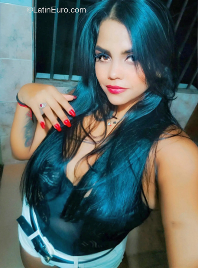 Date this lovely Venezuela girl Emperatriz from Caracas VE4566