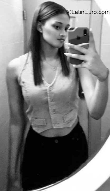 Date this lovely Dominican Republic girl Camila from Higuey DO47506