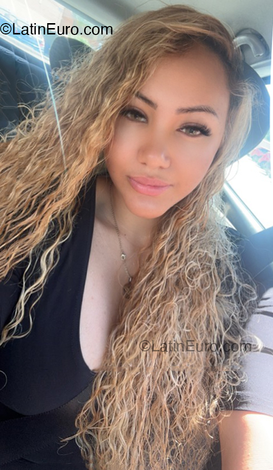 Date this gorgeous Spain girl Paola from Madrid ES825