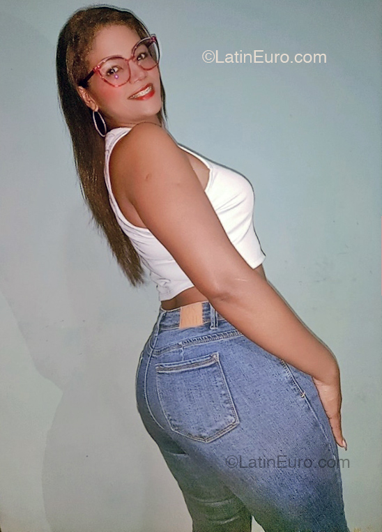 Date this young Venezuela girl Leidismar from Caracas VE4897