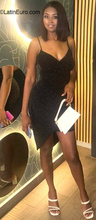 Date this voluptuous Dominican Republic girl Marileidy from San Pedro De Macoris DO52677