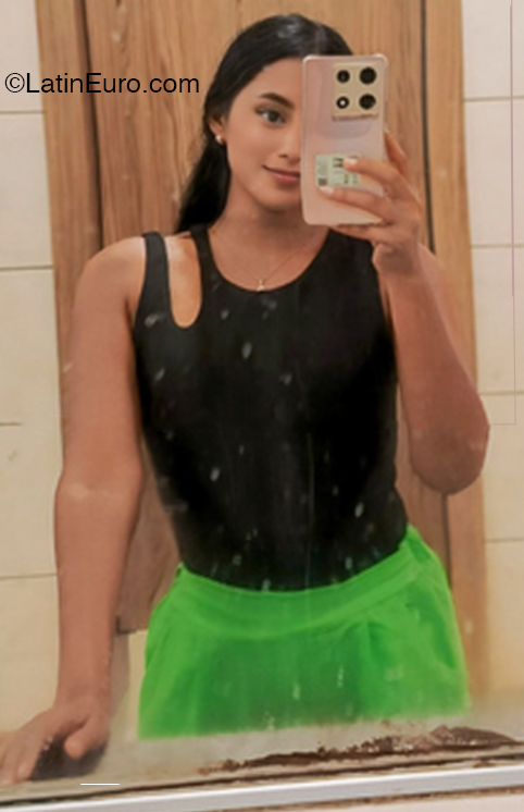 Date this funny Ecuador girl Lilibeth from Babahoyo EC1042