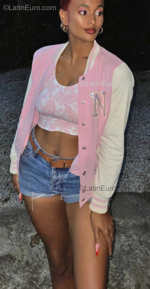 Date this voluptuous Dominican Republic girl Rosali from Santo Domingo DO52725