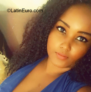 Date this stunning Dominican Republic girl Patty from Santo Domingo DO52796