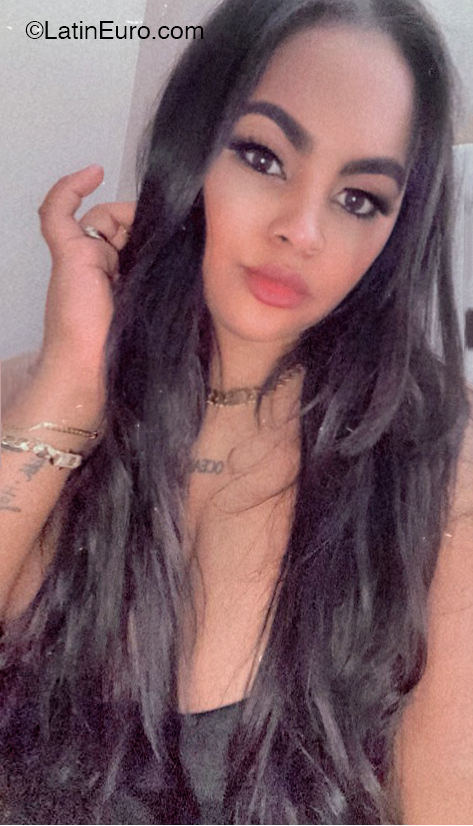 Date this sultry United States girl Escarlen from Richmond US25188