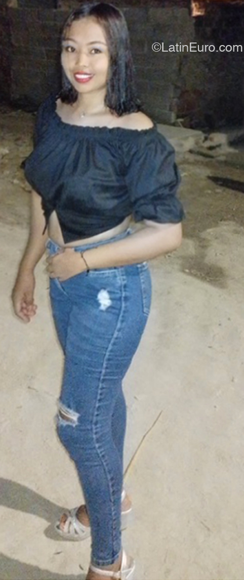 Date this georgeous Colombia girl Grey from Barranquilla CO33029