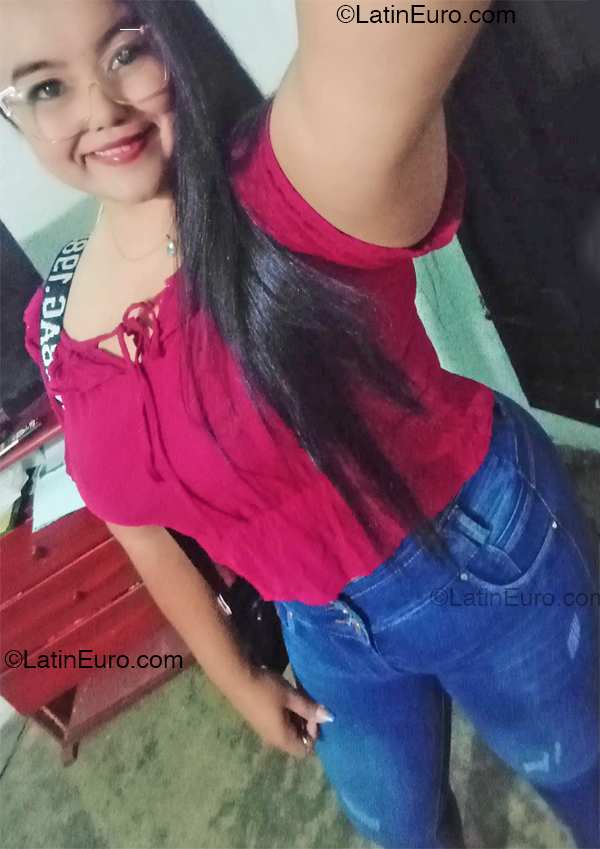 Date this cute Venezuela girl Genesis from Barinas VE4975