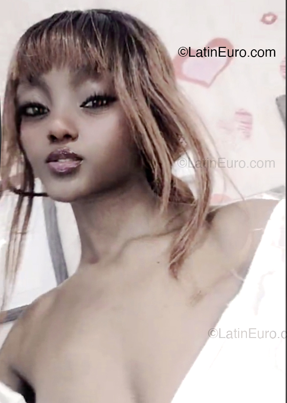 Date this voluptuous Colombia girl Dayan from Cali CO33103