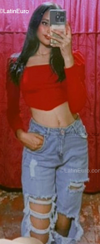 Date this happy Venezuela girl Raicel from Trujillo VE5064