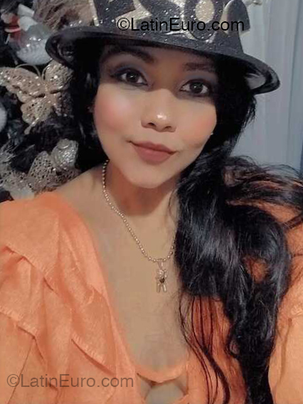 Date this young Colombia girl Patricia from Barranquilla CO33162