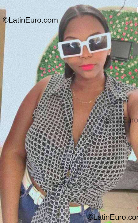 Date this beautiful Dominican Republic girl Dilenia from Santiago DO53889