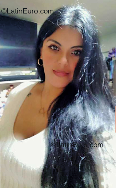 Date this passionate Peru girl Kassy from Lima PE2118