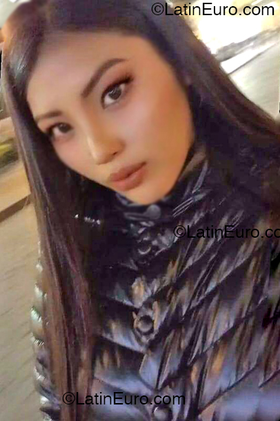 Date this charming Peru girl Yubitza from Arequipa PE2147