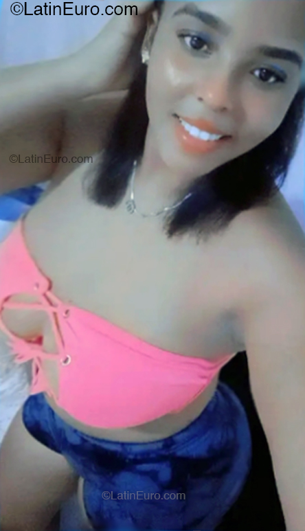 Date this funny Dominican Republic girl Yajaira from Miches DO54030