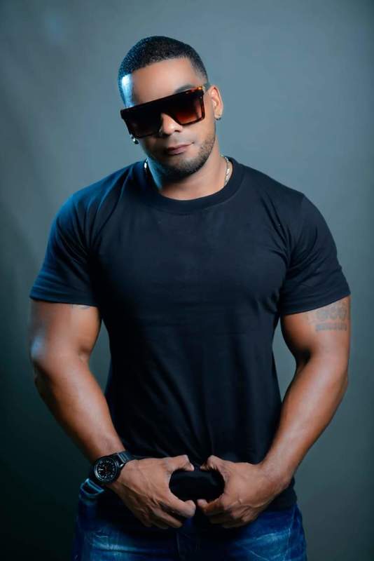 Date this funny Dominican Republic man Dariel from Santiago DO54145