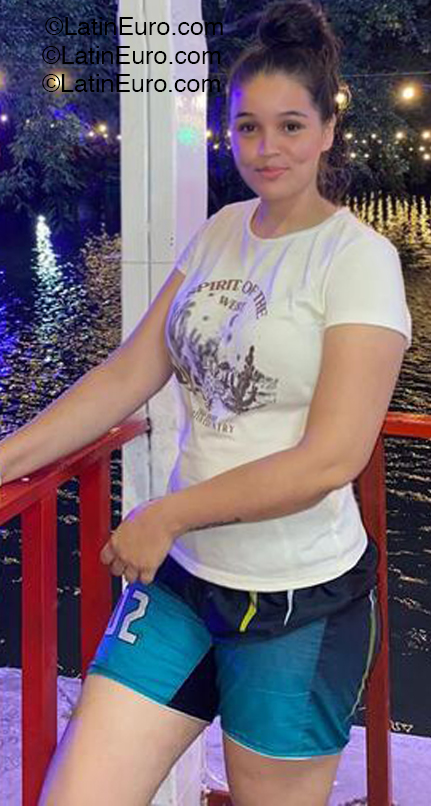 Date this cute Colombia girl Nani from Cucuta CO33320