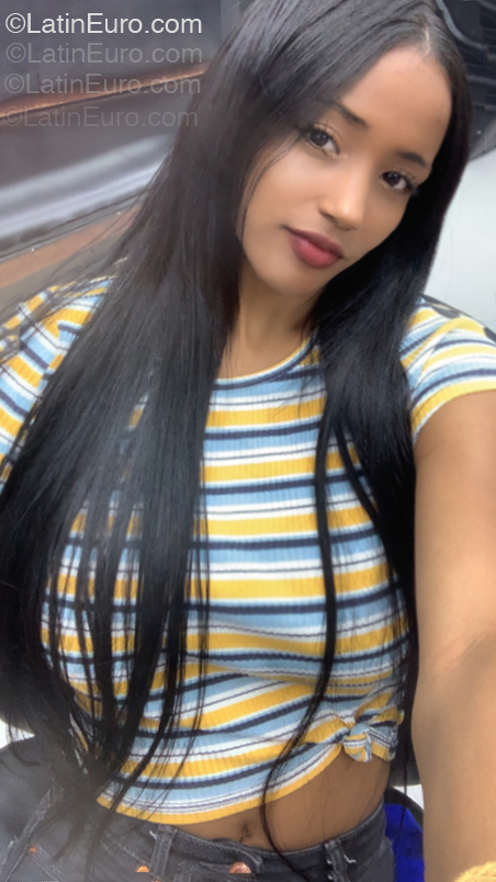 Date this gorgeous Dominican Republic girl Daliz from San Francisco De Macoris DO55021