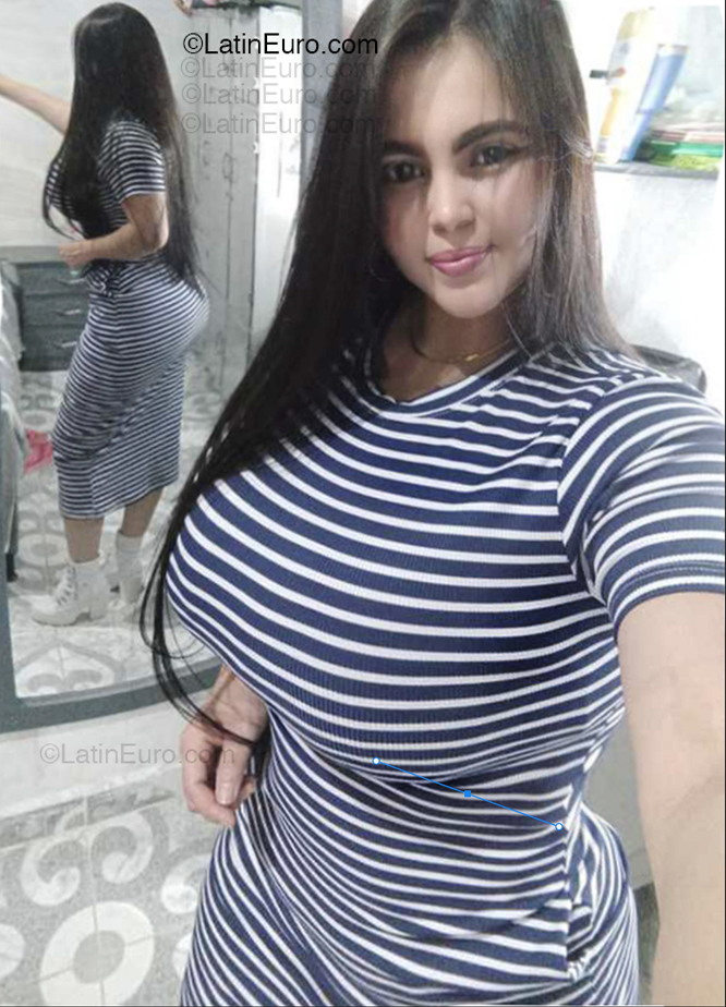 Date this georgeous Venezuela girl Isamar from Zulia VE5297