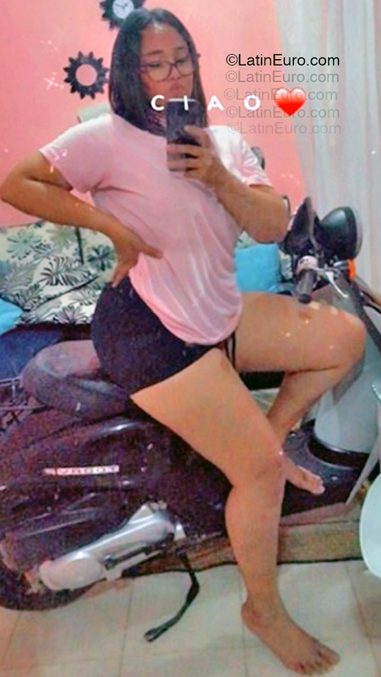 Date this happy Dominican Republic girl Tefy from Santo Domingo DO55098