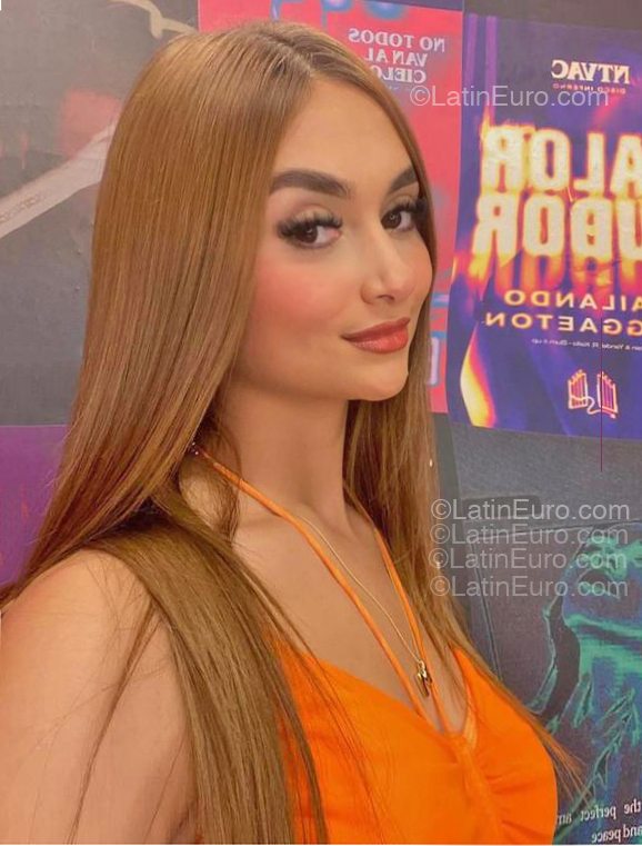 Date this attractive Venezuela girl Maria from Maracaibo VE5306